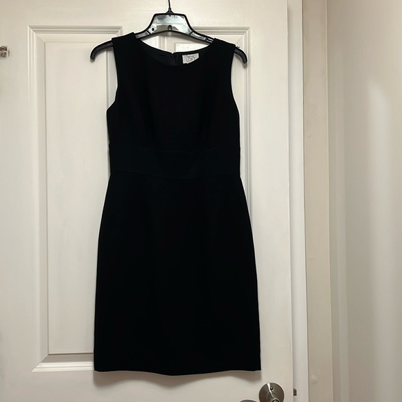 LOFT Dresses & Skirts - Lovely Classic Ann Taylor Loft Little Black Sheath Dress Sz 2. Very well made!